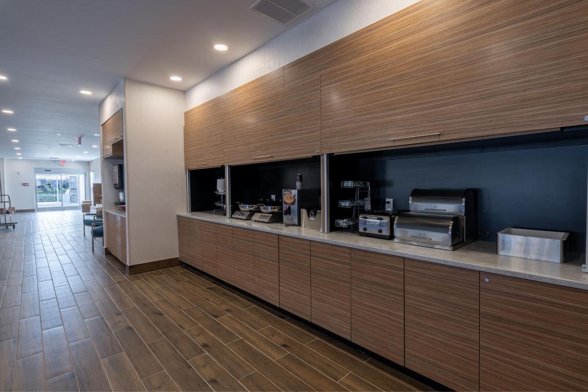 Towneplace Suites By Marriott Clinton Εξωτερικό φωτογραφία
