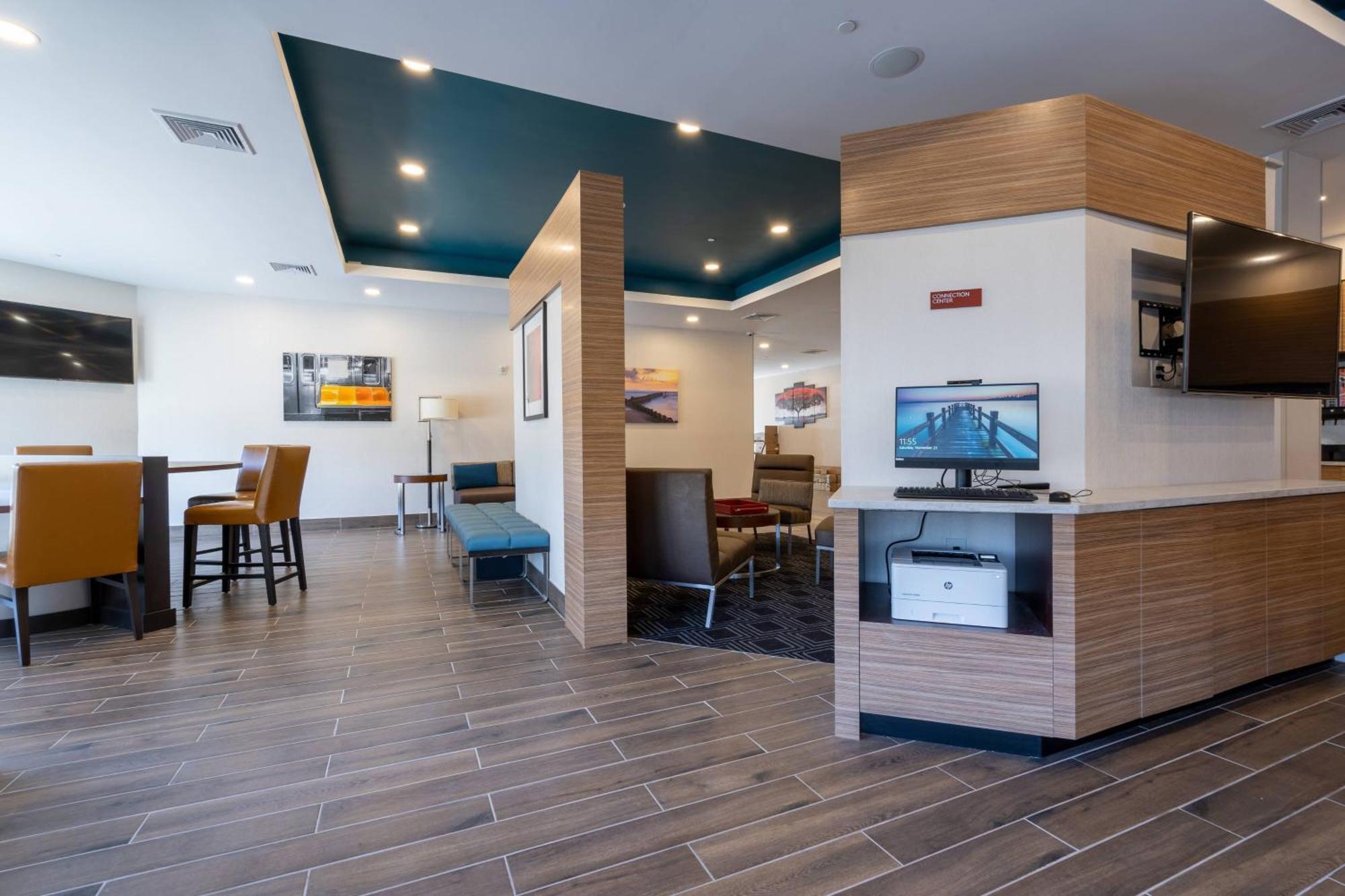 Towneplace Suites By Marriott Clinton Εξωτερικό φωτογραφία