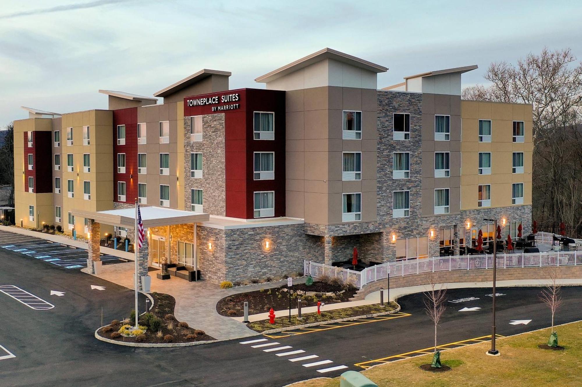 Towneplace Suites By Marriott Clinton Εξωτερικό φωτογραφία